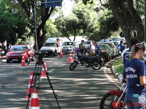 Exigen carta verde a vehículos con chapa paraguaya en Foz de Yguazú | DIARIO PRIMERA PLANA