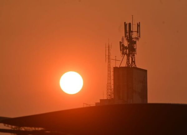 El sol se tiñe de naranja por la contaminación - Nacionales - ABC Color