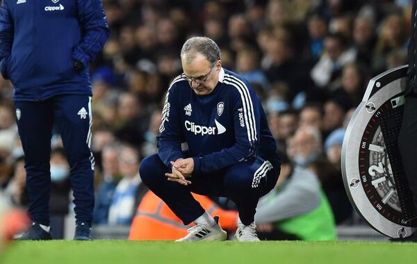 Mantener al Leeds en la Premier League es una “obligación”, dice Bielsa - Fútbol - ABC Color