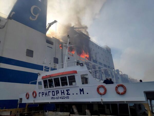 Arde un ferry italiano en el mar Jónico - Mundo - ABC Color