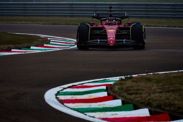 Sainz y Leclerc ya probaron el F1-75 en la pista de Fiorano - ABC Motor 360 - ABC Color