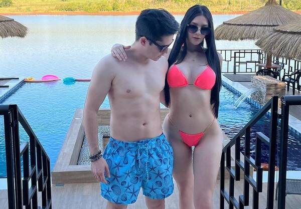Crónica / [GALERÍA] ¿Abelito dónde mirás? Novia del cantante purea por su tuneado