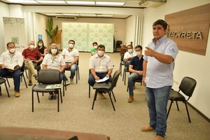 EBY potencia capacitación de sus funcionarios en preparación, análisis y corrección de suelo