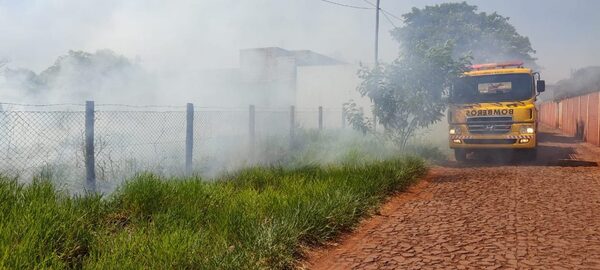 Queman pastizal en Minga Guazú
