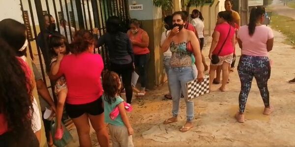Desde las 4:00 hicieron fila y no pudieron inscribirse
