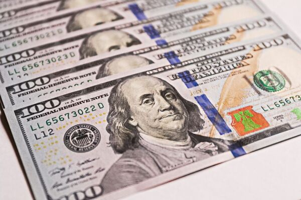 El dólar se mantiene por debajo de los G. 7.000, pero en niveles elevados por alta demanda y factores geopolíticos - MarketData