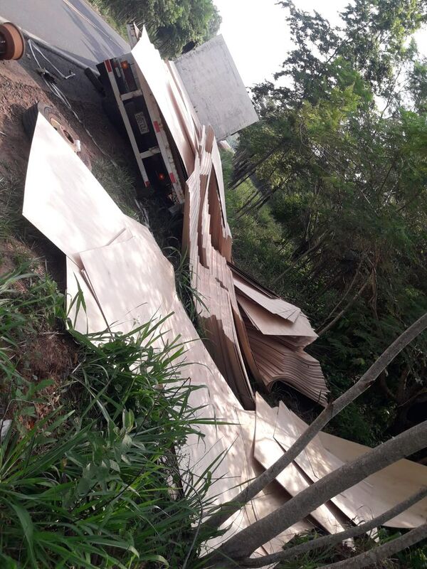 Hombre que reparaba camión murió aplastado en Santa Rosa del Mbutuy - Nacionales - ABC Color