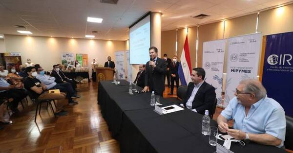 La Nación / MIC entregó certificados de apoyo a mipymes para el acceso a mercados internacionales