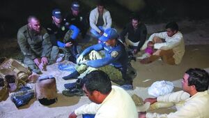 Casadeños llevan años acosados por guardias