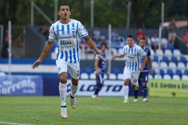 En Itauguá el 12 tejió sus primeros tres puntos