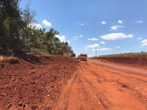 Avanza obra de asfaltado del camino que pasa por el CERESO