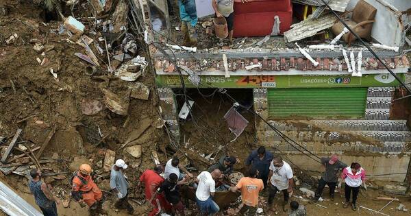 La Nación / Petrópolis: cifra de muertos sube a 136 y sigue la búsqueda de desaparecidos