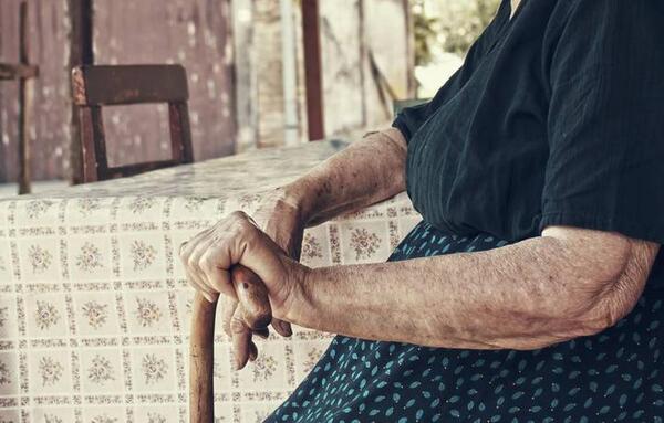 Luque: imputados por mantener encerrada a una adulta mayor junto a 14 perros