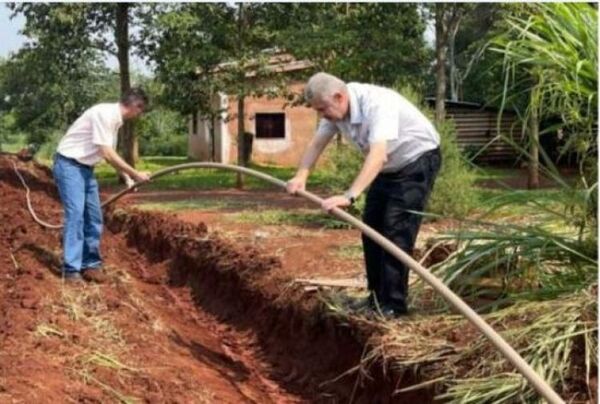 Verificaron avance de trabajos de instalación del sistema de agua corriente en dos fracciones de PJC