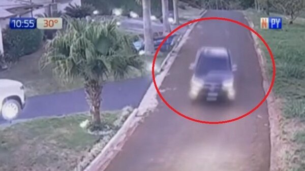 Camioneta del escape del Paraná Country Club pertenece a funcionaria de Tabesa | Noticias Paraguay