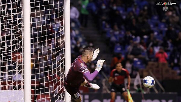 Antony Silva y otra descomunal actuación con el Puebla