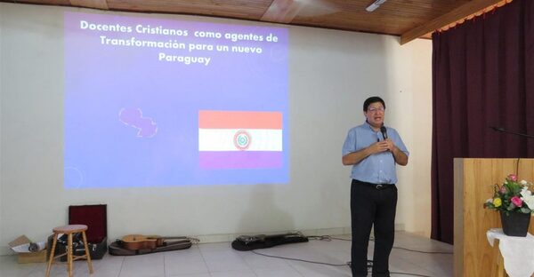 Docentes participaron de capacitación sobre la importancia de la salud emocional