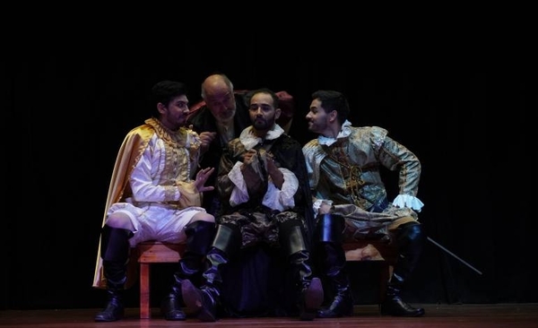 Diario HOY | "Mucho ruido y pocas nueces" en el Arlequín Teatro