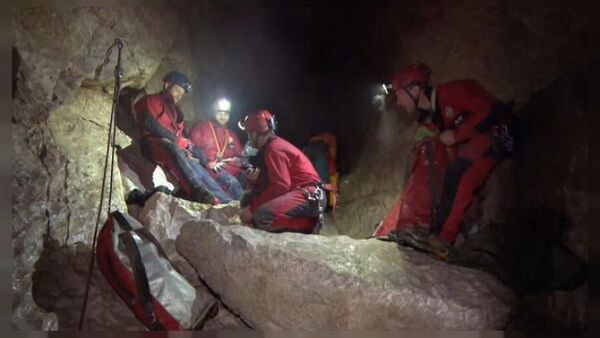 Austria | Rescatados tres espeleólogos atrapados en la mayor cueva del mundo