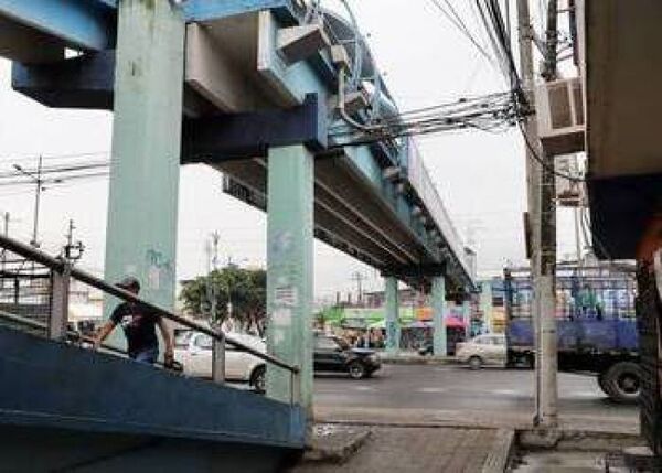 Cuerpos colgados de puentes: Ecuador sigue los pasos de México