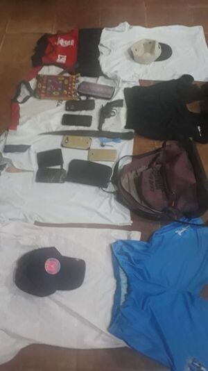 Detuvieron a tres presuntos ladrones que atemorizaban con armas de fuego y machetillo - Nacionales - ABC Color