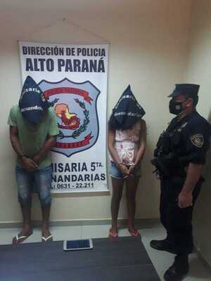 Pareja de delincuentes son detenidos por robo de celular - La Clave