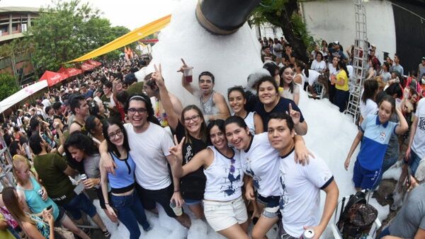 190 jóvenes ingresaron a la carrera de Medicina en la UNA