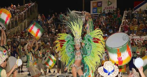 La Nación / Celebran la previa del carnaval de Encarnación edición 2023