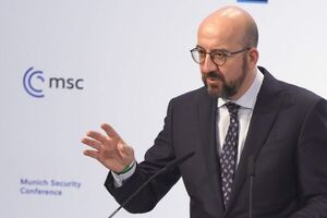 “No podemos continuar siempre ofreciendo la rama de olivo a Rusia " - Mundo - ABC Color
