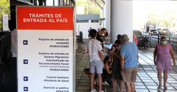 La Nación / Piden a Migraciones que explique ingreso de personas con antecedentes penales