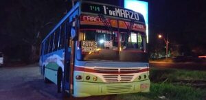 Intentó degollar a chófer por no devolverle el pasaje
