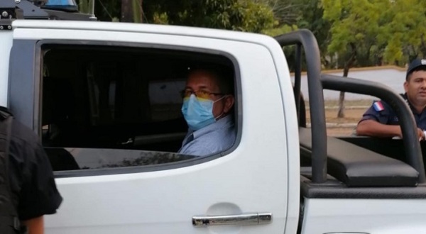 Liberan a permisionario del Mercado 4 tras pelea con director - Noticiero Paraguay