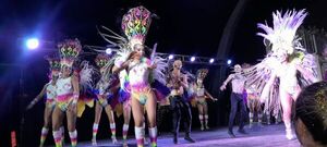 Volvió la algarabía del carnaval en Encarnación - Nacionales - ABC Color