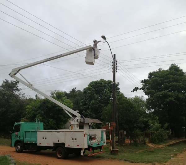 ANDE intensifica labores para reponer el servicio eléctrico en nueve ciudades del Gran Asunción - .::Agencia IP::.