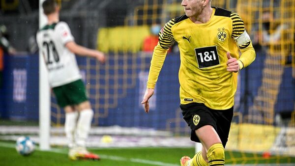 Marco Reus lidera la reacción del Dortmund