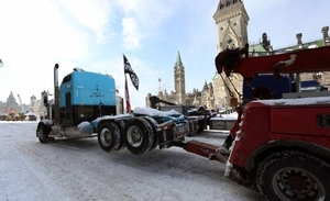 Diario HOY | La policía recupera la capital de Canadá tras acabar con asedio de camioneros