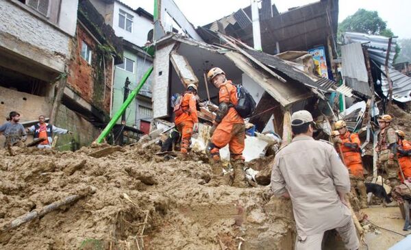 Total de muertes en Petrópolis asciende a 165