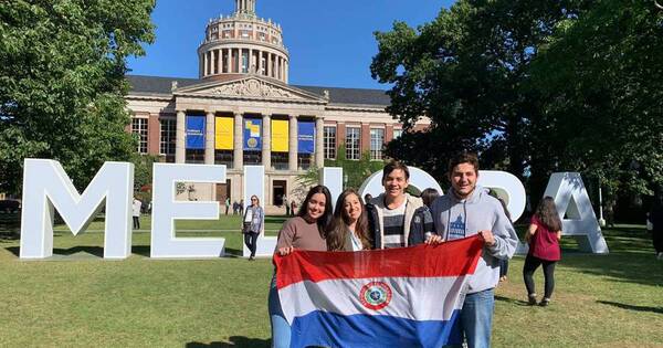 La Nación / Paraguaya que trabajará en Amazon insta a jóvenes a postularse para las becas