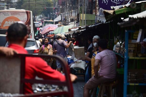 Mercado 4: desalojo de irregulares va a continuar, dice Mora - Nacionales - ABC Color