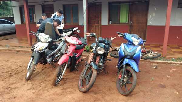 Policía recupera 4 motocicletas hurtadas en Obligado