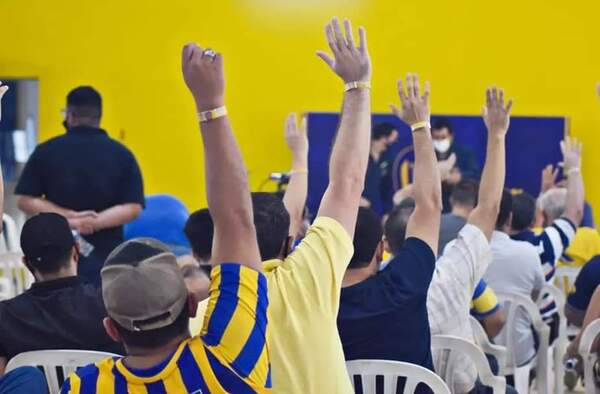 Asamblea en Luqueño, a cuarto intermedio •