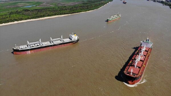 Polémica en Argentina por licitación de dragado Paraná-Paraguay