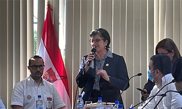 Denuncian que políticos presionan para que docentes recomendados tengan prioridad - OviedoPress