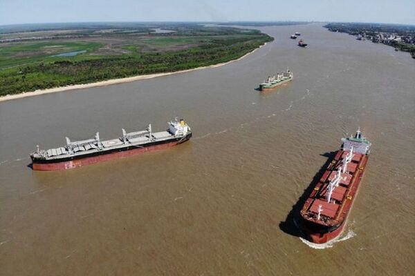 Polémica en Argentina por licitación de dragado de hidrovía Paraná-Paraguay