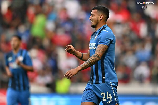 El paraguayo Escobar anota y asiste en goleada - El Independiente