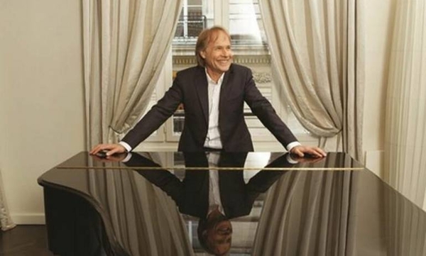 Diario HOY | Richard Clayderman, maestro de la música de ascensor, saca su 35º álbum