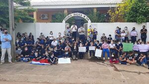 Inicio del año lectivo, sin niños en aulas, con protestas y movilizaciones en San Pedro - Nacionales - ABC Color