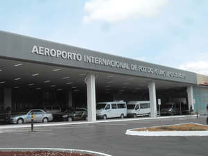 Foz de Yguazú busca mejorar su conectividad aérea en la frontera - La Clave