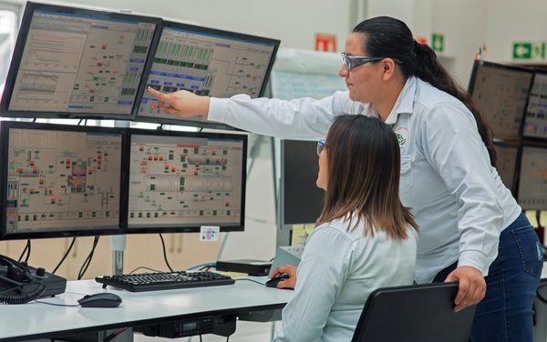Iberdrola lanza programa internacional para contratar 164 recién graduados - MarketData