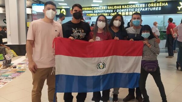 Más de 100 nuevos becarios inician estudios en diversas universidades extranjeras